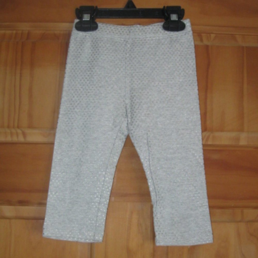 5/$20 Girls Old Navy Gray with Gold Dots Capri Leggings